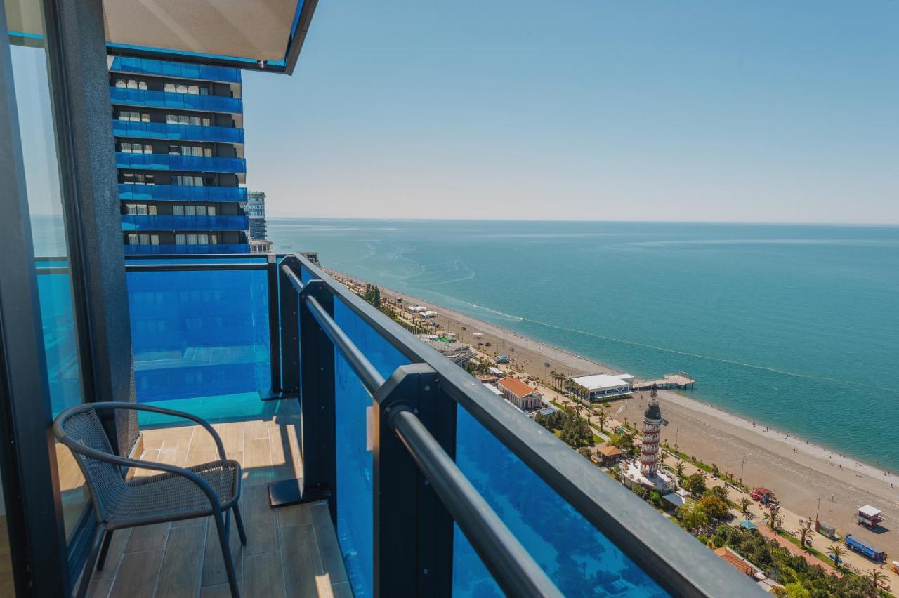 Orbi City Twin Tower Batumi Bagian luar foto